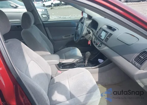 2004 Toyota Camry Le/Se/Std/Xle from USA, damaged, VIN 4T1BE32KX4U293071